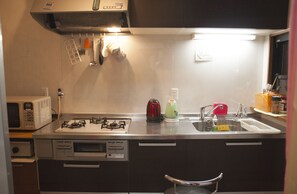 Standard Family Room (101) | Private kitchen - Oyama Guest House Kyoto (Kyoto)