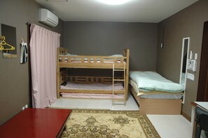 Superior Family Room (207) | Blackout curtains, iron/ironing board, free WiFi - Oyama Guest House Kyoto (Kyoto)