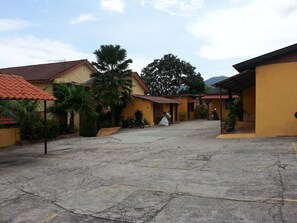 Aparcamiento sin asistencia gratuito