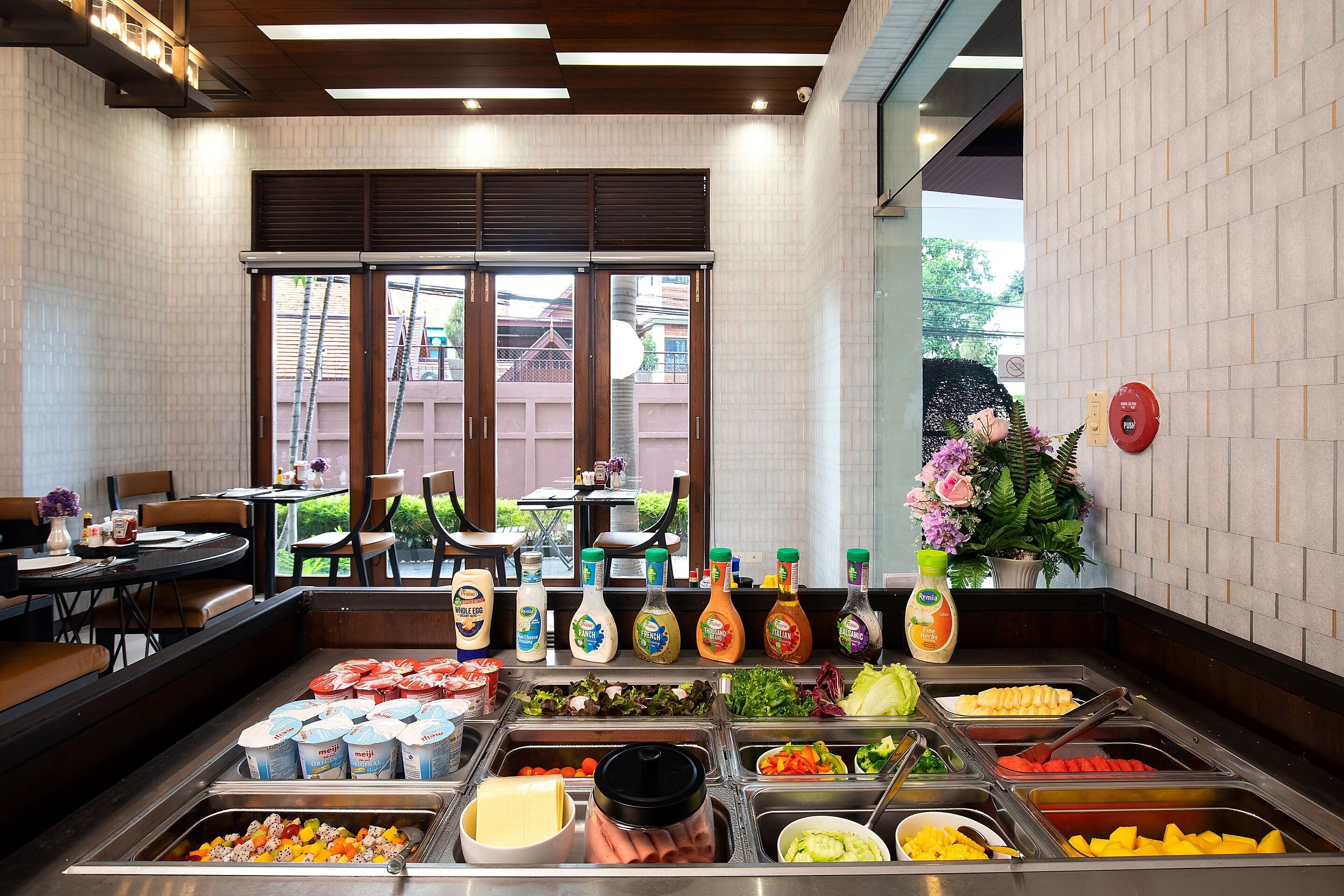 Daily buffet breakfast for a fee