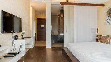 Free minibar items, in-room safe, iron/ironing board (on request)