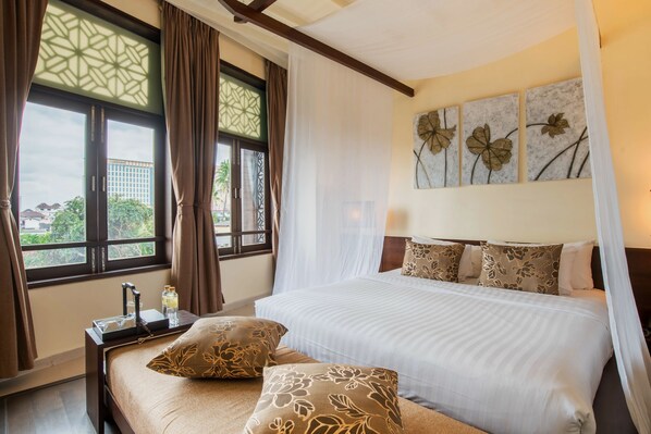 Free minibar items, in-room safe, iron/ironing board