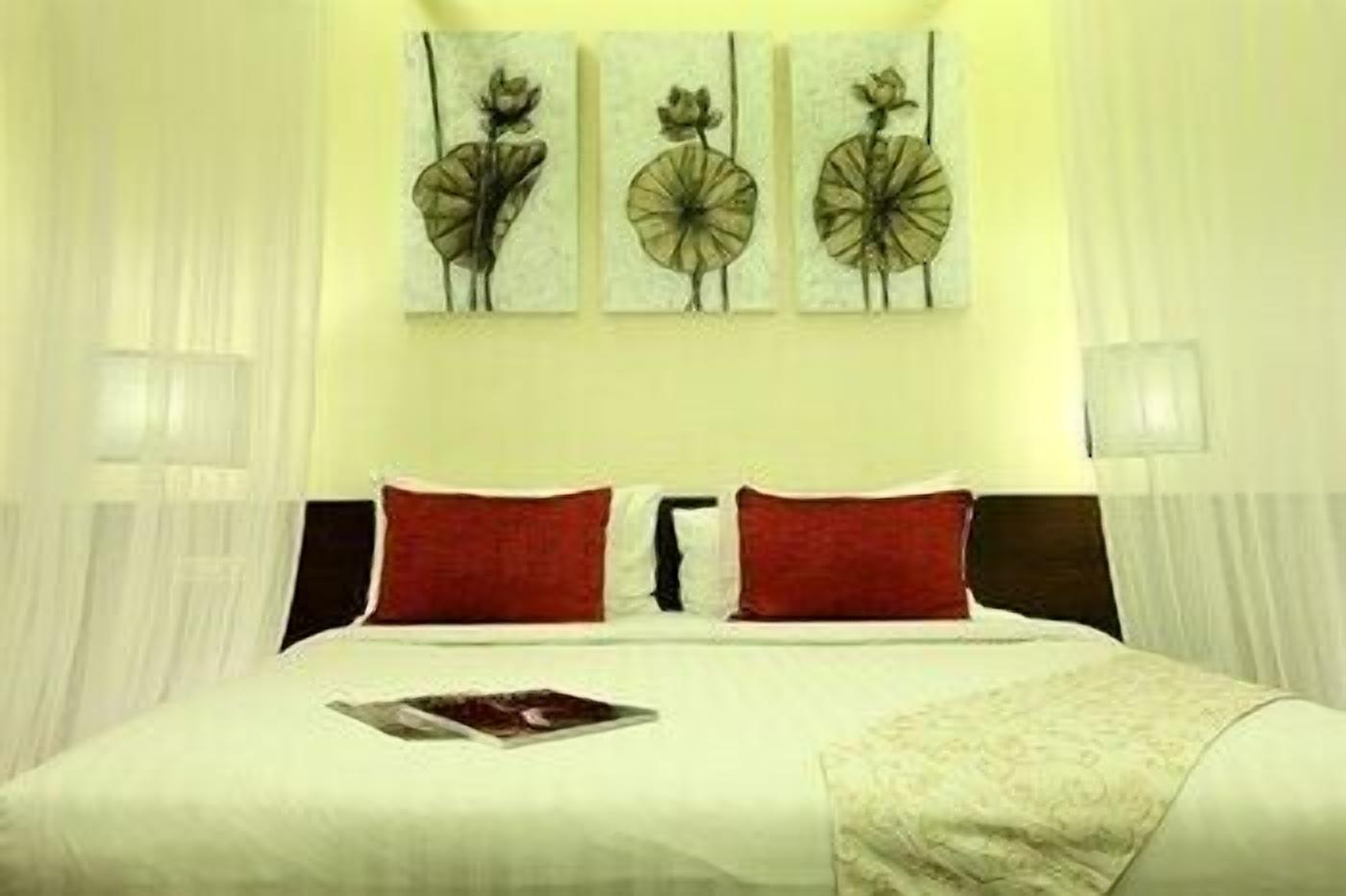 Free minibar items, in-room safe, iron/ironing board