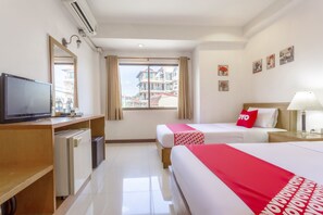 Superior Twin Room | Desk, free WiFi, bed sheets