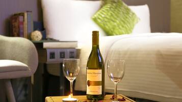 Grand Double Room, 1 Double Bed | In-room safe, iron/ironing board, free WiFi, bed sheets