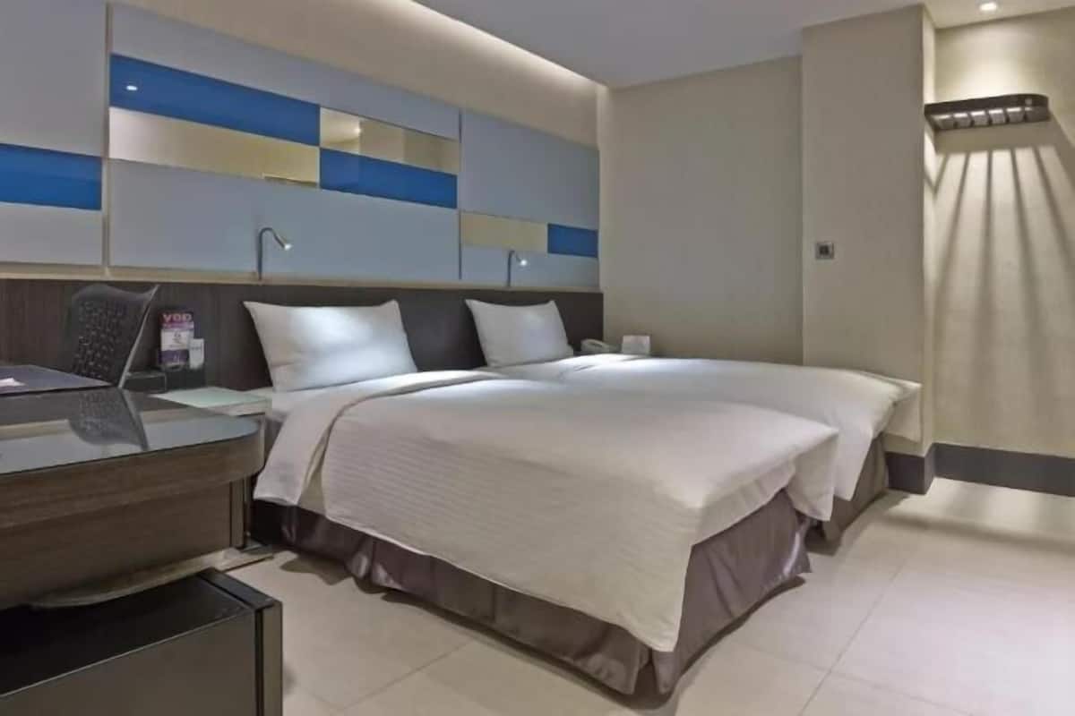 In-room safe, iron/ironing board, free WiFi, bed sheets