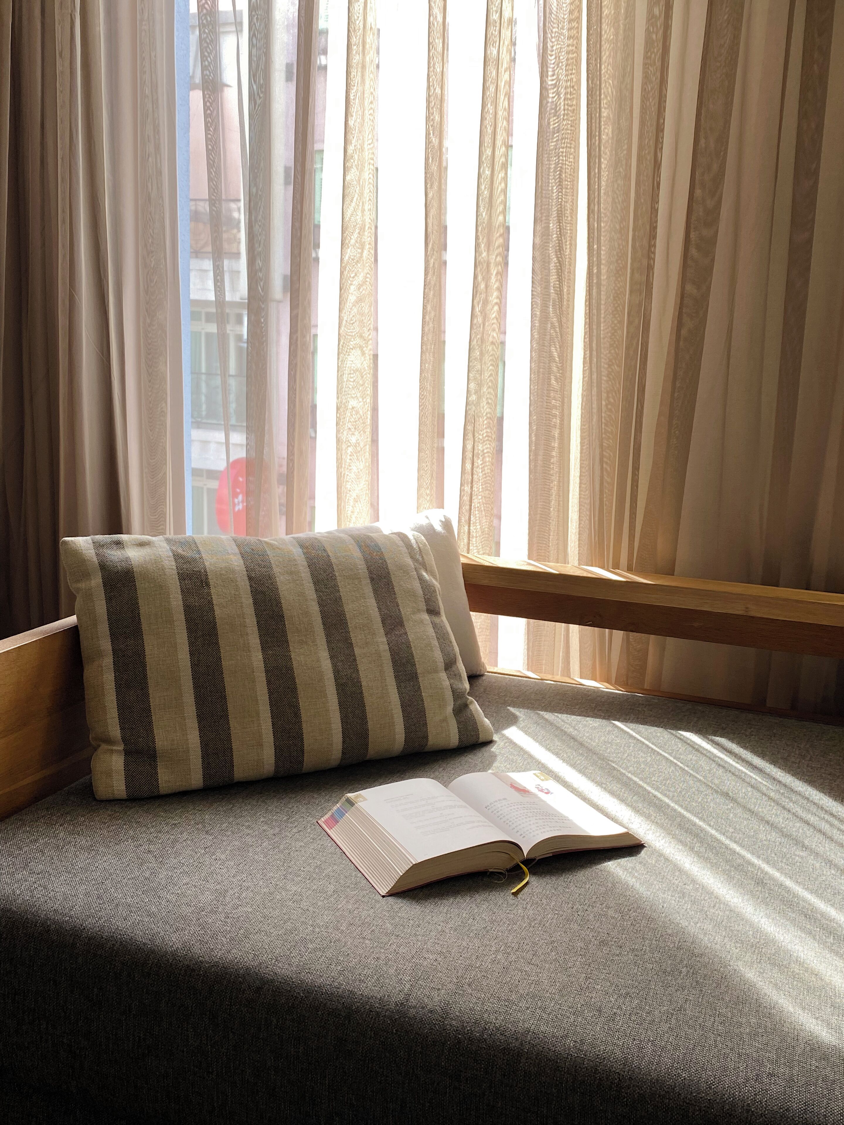 executive suite | in-room safe, desk, free wifi