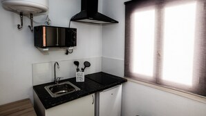 Comfort Room | Private kitchenette