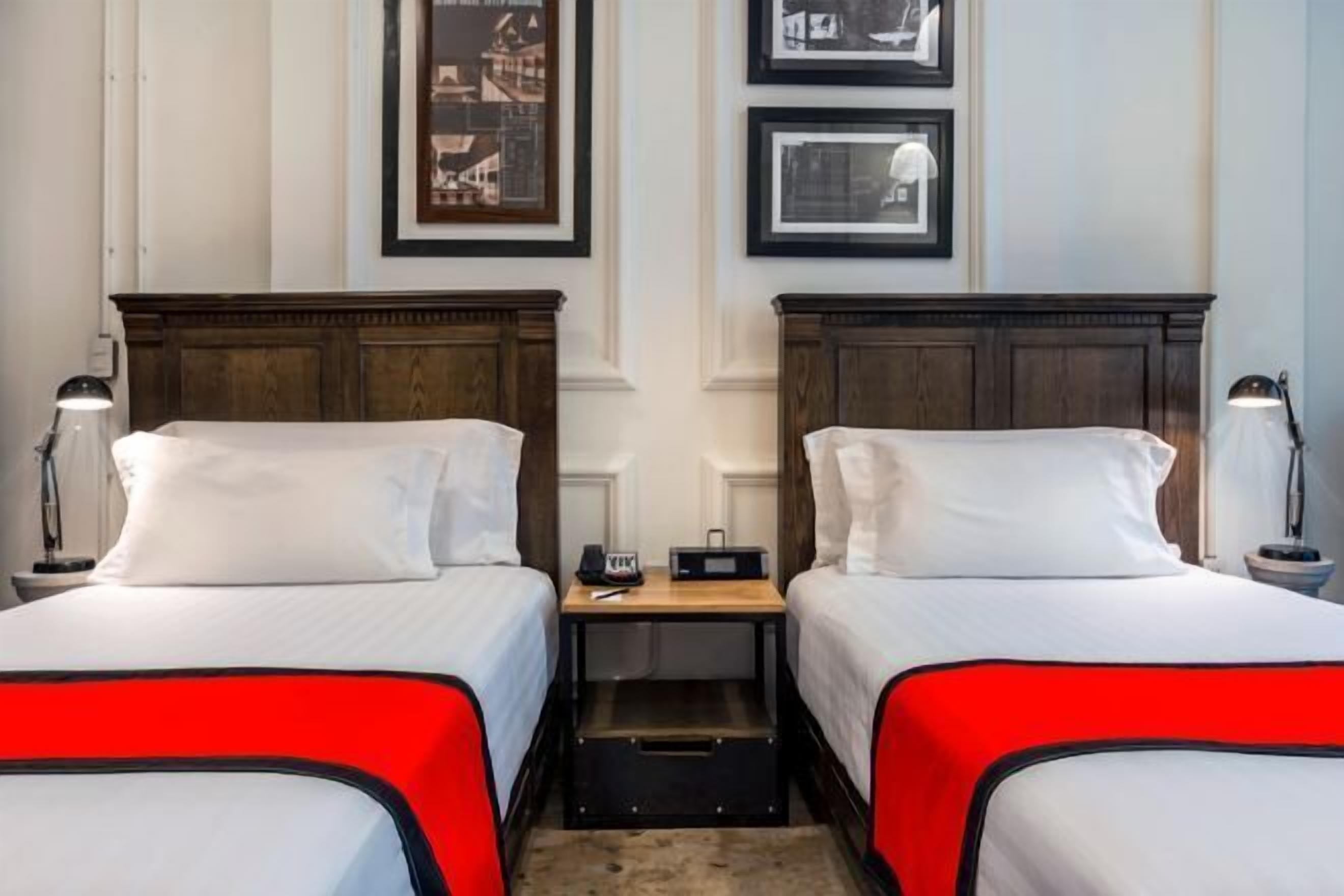 Ropa de cama de alta calidad y minibar 