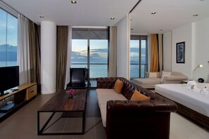 Family Suite, 1 Bedroom, Accessible, Sea View | Balcony - Pattaya Modus Beachfront Resort (Pattaya)