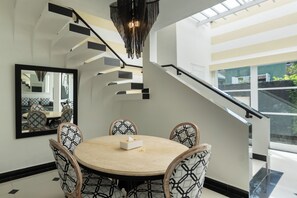 Amore - Two Bedroom Villa with Private Pool | Comedor