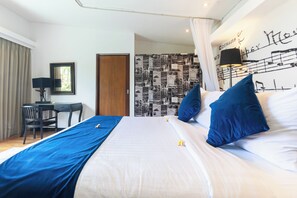 In-room safe, individually decorated, individually furnished, desk - Four On Drupadi (Seminyak)