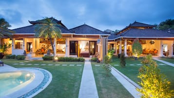 Family Villa, 5 Bedrooms, Private Pool, Pool View (5 Double Beds) | Private pool