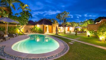 Familienvilla, 5 Schlafzimmer, eigener Pool, Poolblick (5 Double Beds) | Ausblick vom Zimmer