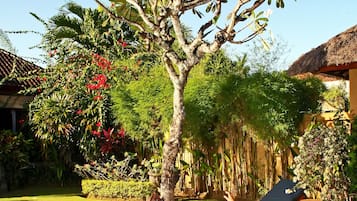 Tina de hidromasaje al aire libre