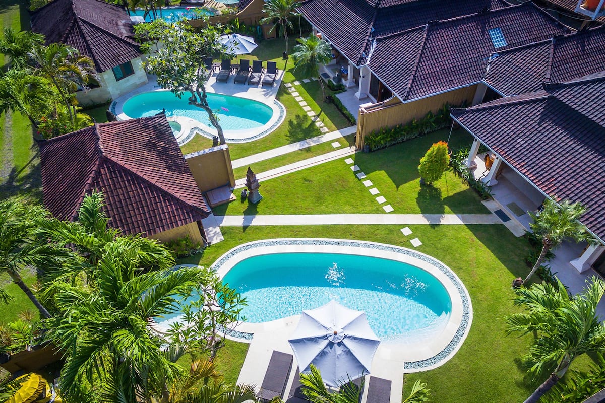 Villa familiar, 5 habitaciones, piscina privada, vistas a la piscina (5 Double Beds) | Caja fuerte, decoración individual, mobiliario individual y escritorio