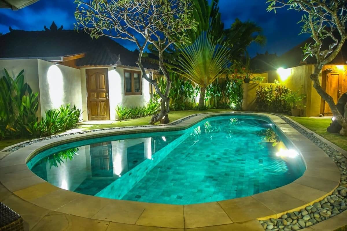 Villa familiar, 3 habitaciones, piscina privada, vistas a la piscina (3 Bedrooms Pool Villa) | Caja fuerte, decoración individual, mobiliario individual y escritorio
