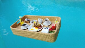 Desayuno a la carta todos los días (con cargo)