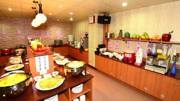 Free daily Taiwanese breakfast