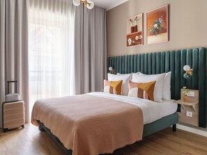 Medium Studio, Kitchenette | Premium bedding, in-room safe, laptop workspace, iron/ironing board - Numa Munich St Paul (Munich)