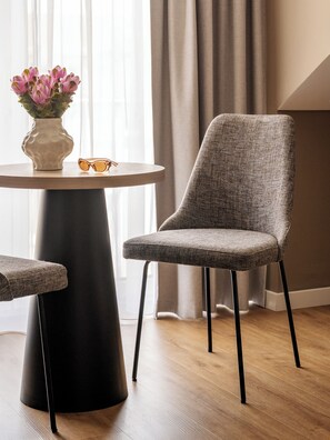 Premium bedding, in-room safe, laptop workspace, iron/ironing board - Numa Munich St Paul (Munich)