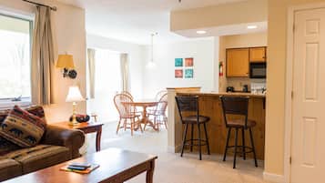 Condo, 2 Bedrooms | Living area | TV, fireplace, DVD player