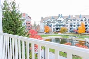 Courtyard - Long Trail House at Stratton Mountain Resort (Stratton)