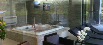 Hôtel Restaurant l'Echo du Lac & Spa