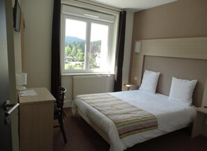 Individually decorated, individually furnished, desk, soundproofing