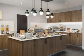 包含每日外带式早餐