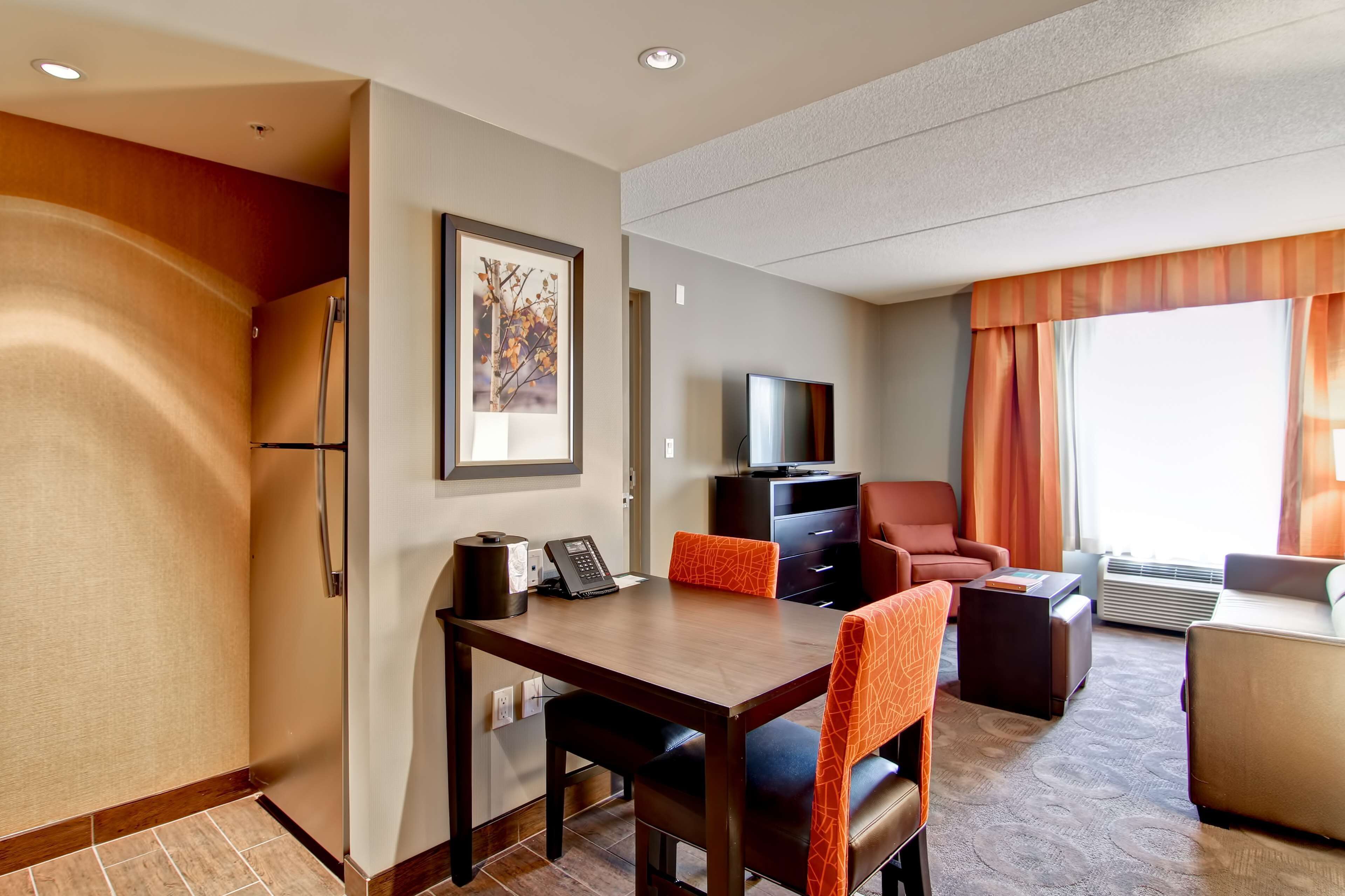 suite, 2 queen beds | blackout curtains, free cots/infant beds, free wifi, bed sheets