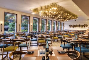 Petit déjeuner buffet (1200 INR par personne)