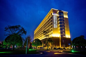 Exterior - Chengdu Airport Hotel (Chengdu)