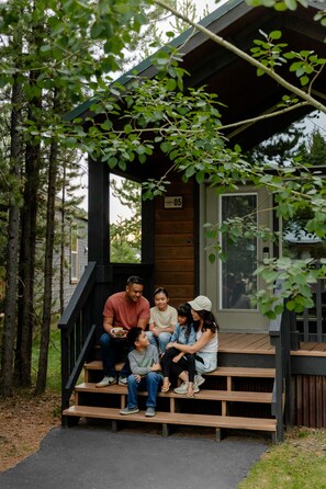 Porch - Explorer Cabins At Yellowstone (West Yellowstone)