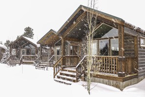 Front of property - Explorer Cabins At Yellowstone (West Yellowstone)