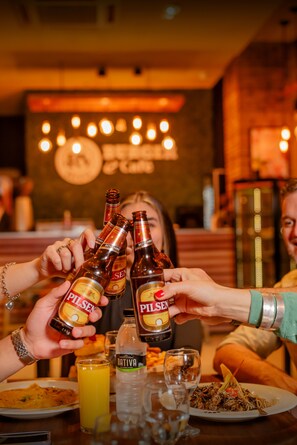 2 restaurants, breakfast, lunch, dinner served; international cuisine 