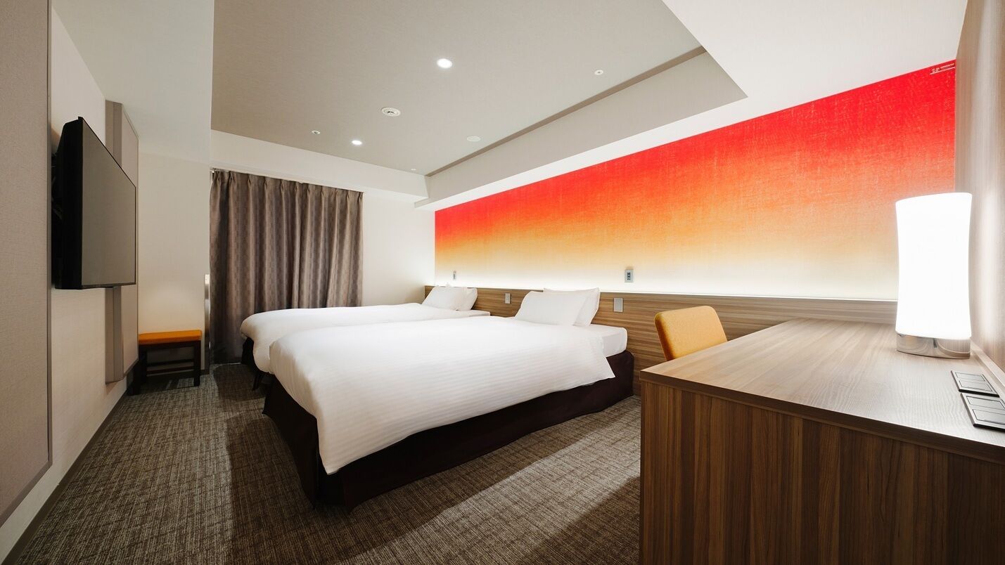 Down duvets, in-room safe, desk, free WiFi