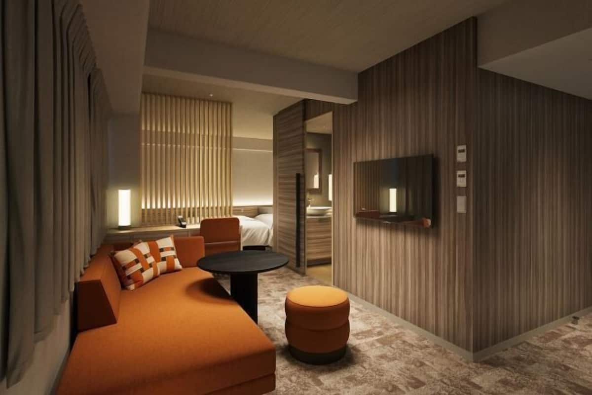 Down duvets, in-room safe, desk, free WiFi