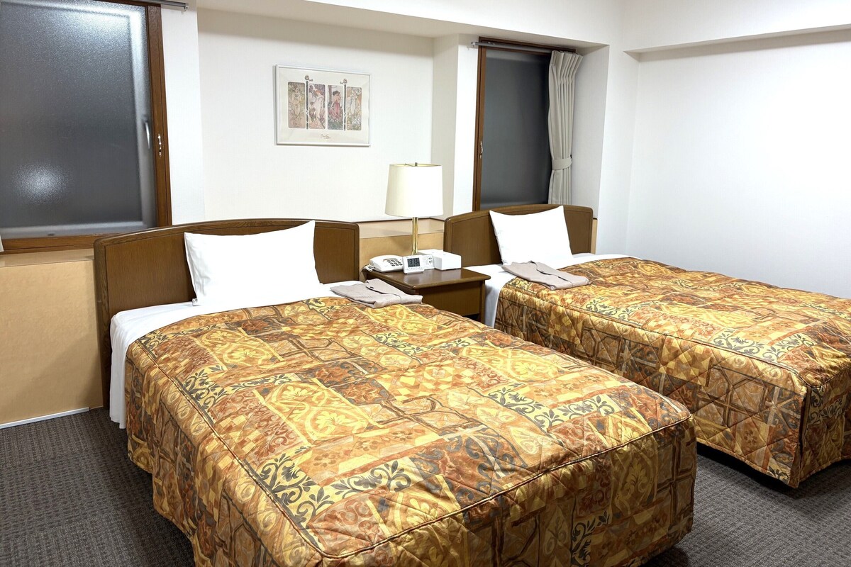 Deluxe Twin Room, Non Smoking | WiFi (free), bed sheets