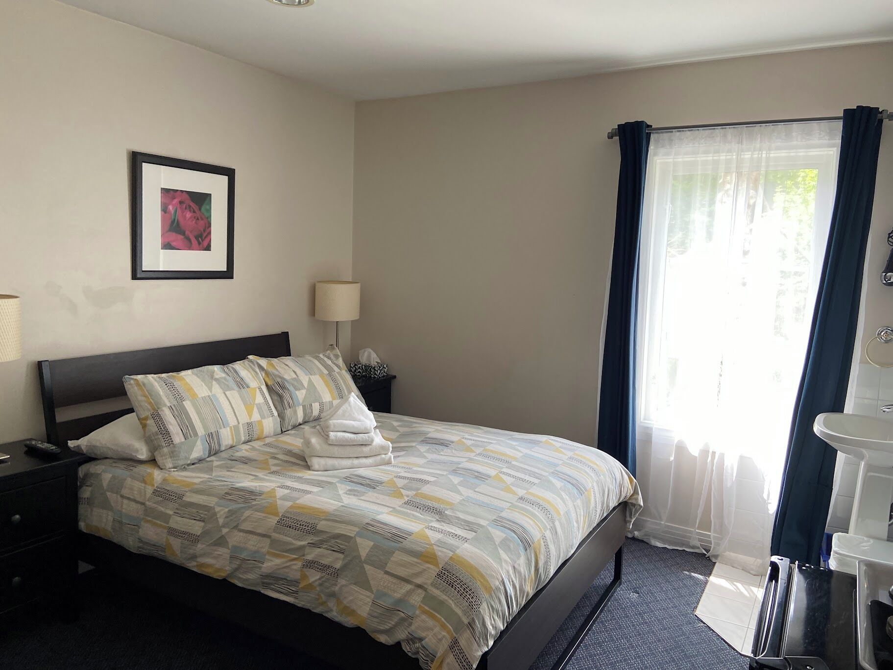 Habitación básica, baño privado | Wifi gratis y ropa de cama 