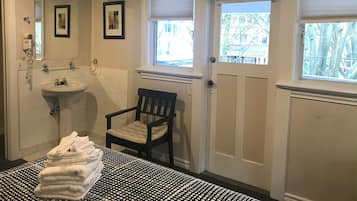 Chambre Confort double | Accès au Wi-Fi (inclus), literie fournie