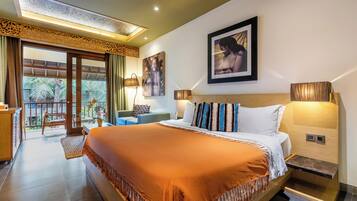 Deluxe Suites Double or Twin - Adult Only | Minibar, in-room safe, desk, laptop workspace