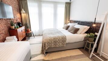 Triple Room, 3 Single Beds