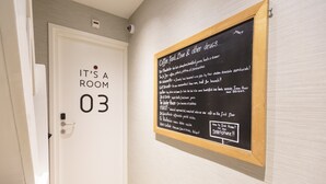 Hallway - Hotel Dwars (Amsterdam)