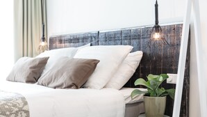 Triple Room, 3 Single Beds - Hotel Dwars (Amsterdam)