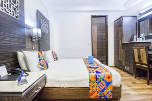 Deluxe-Zimmer | 1 Schlafzimmer, hochwertige Bettwaren, Zimmersafe, Schreibtisch