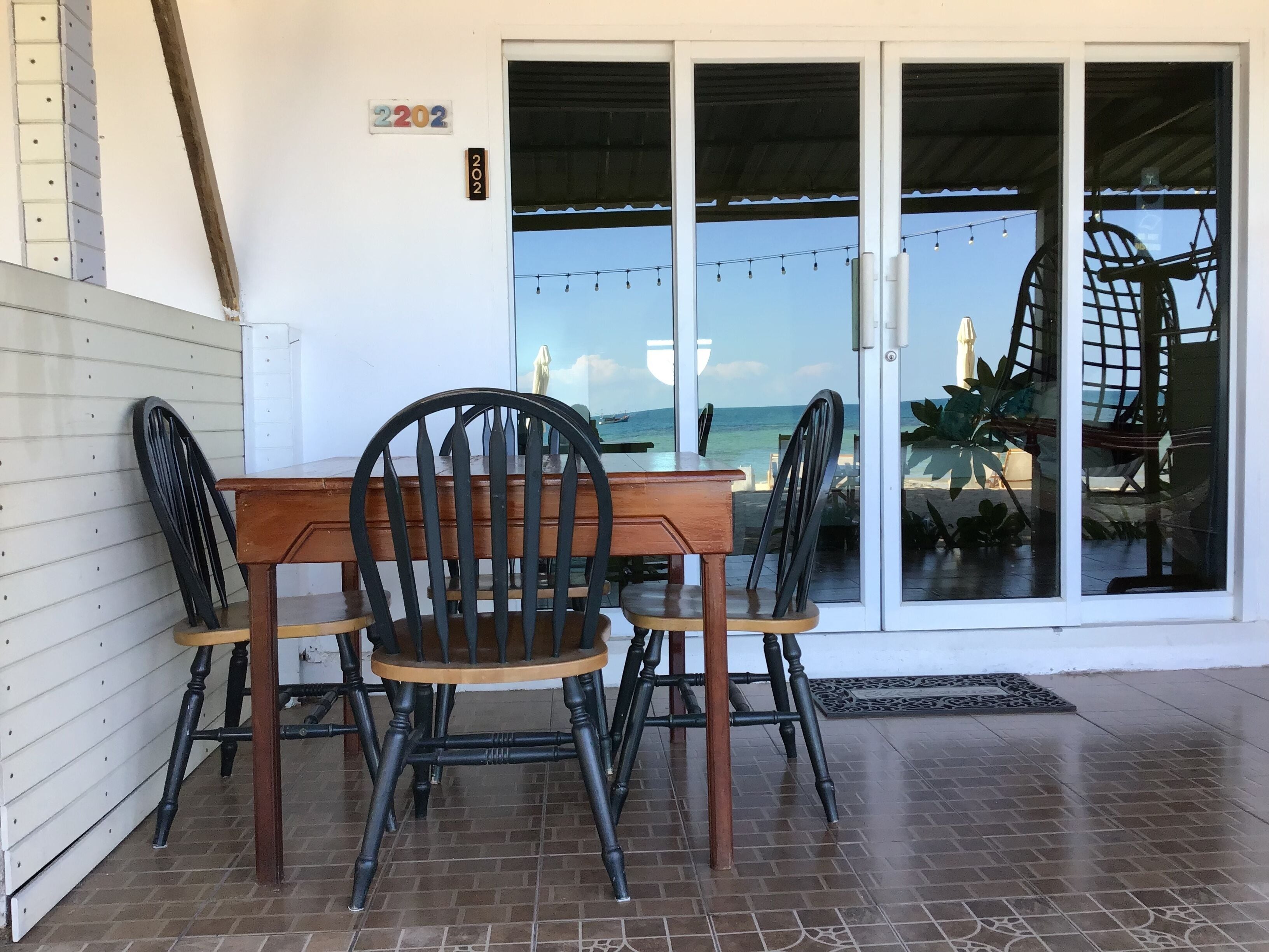 Beachfront Studio Aircon | Terrace/patio