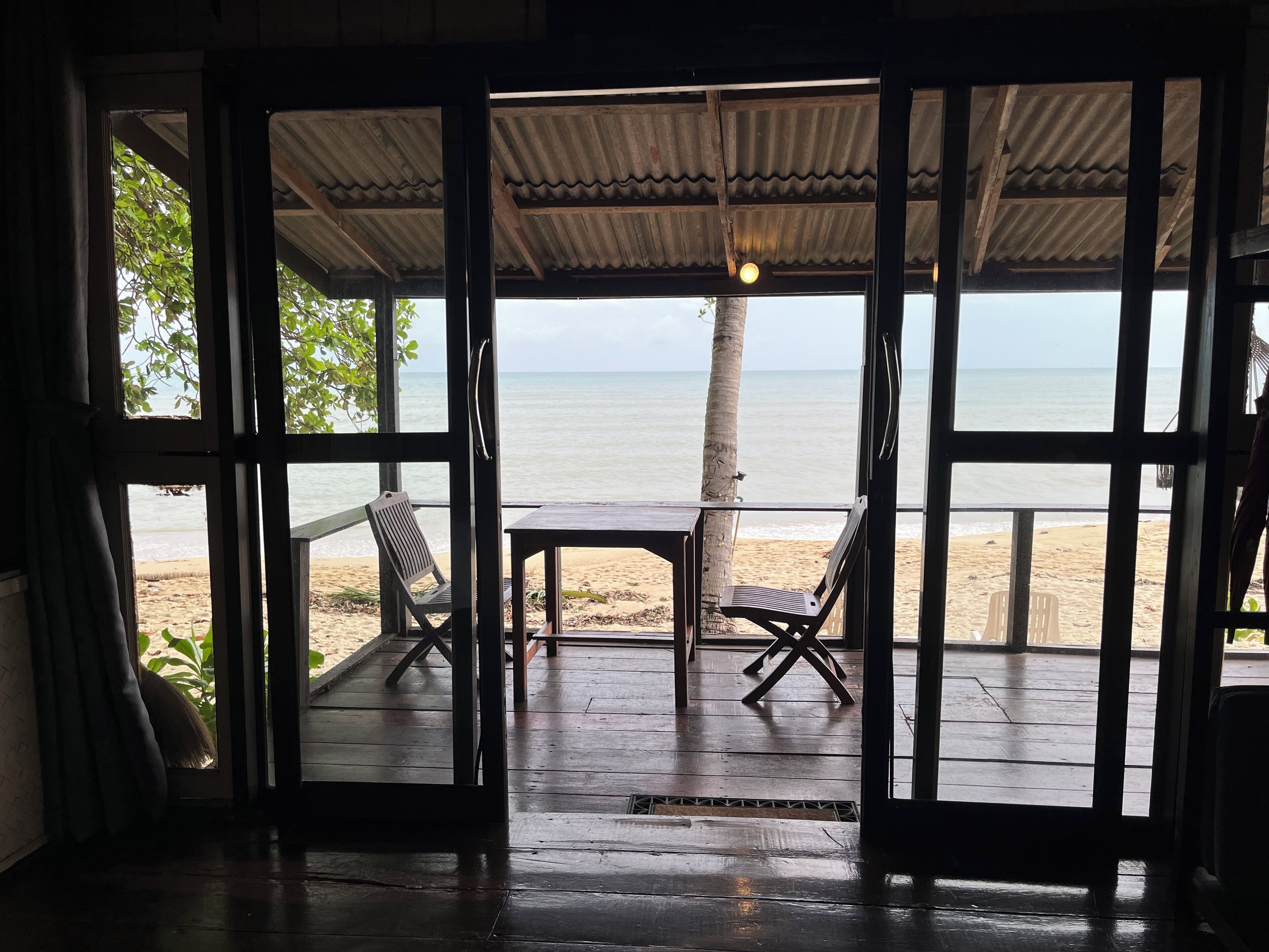Beachfront Cottage Aircon | Terraza o patio