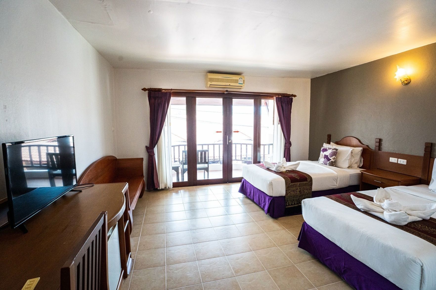 In-room safe, desk, rollaway beds, free WiFi