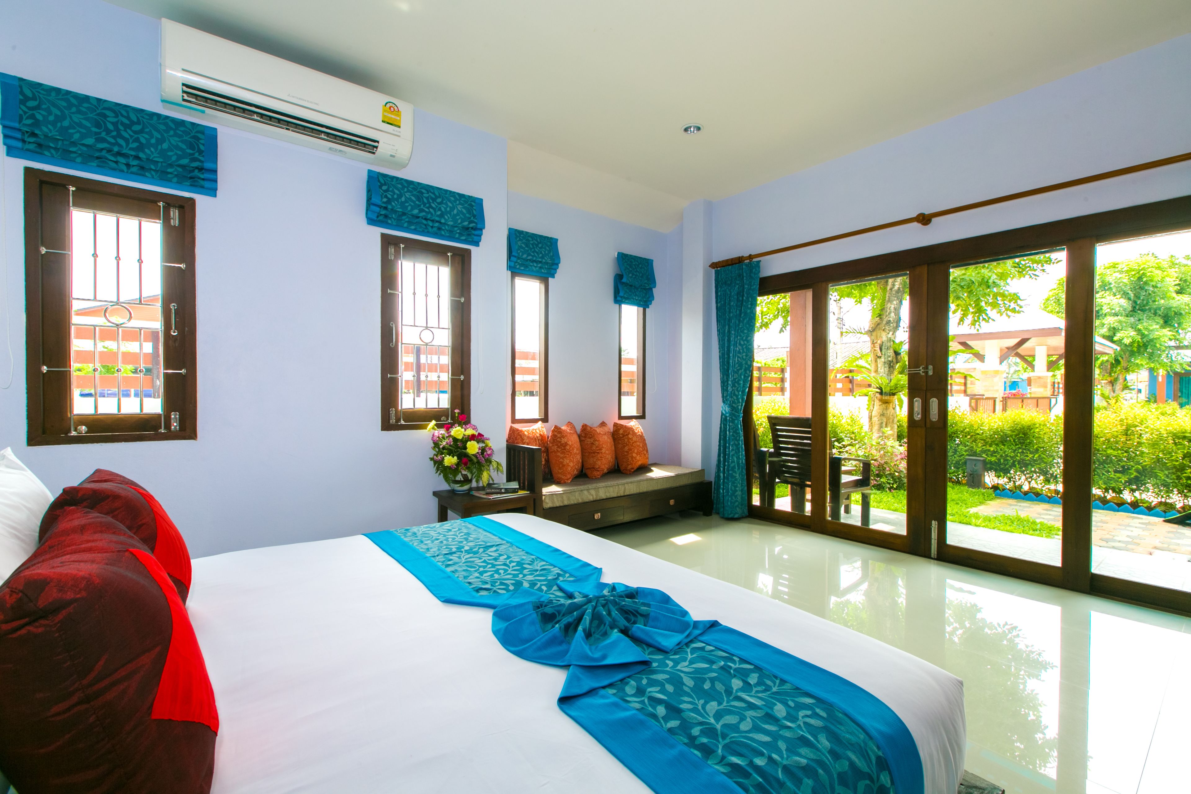 Småhus – standard | Safe på rommet, skrivebord og ekstrasenger (mot et tillegg)